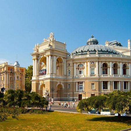 Center Of Odessa. Comfortable 2 Rooms Apartment Luaran gambar